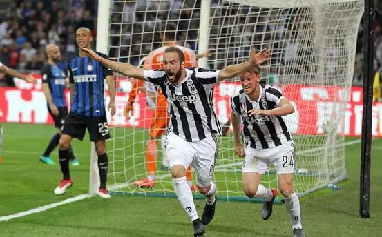  米兰德比争议红牌改变战局，国际米兰主场憾平  