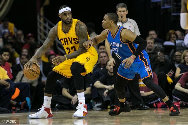  詹姆斯40+三双率队逆转开拓者  