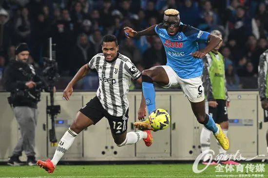 24, 奥斯梅恩争议染黄，那不勒斯险胜十人拉齐奥  