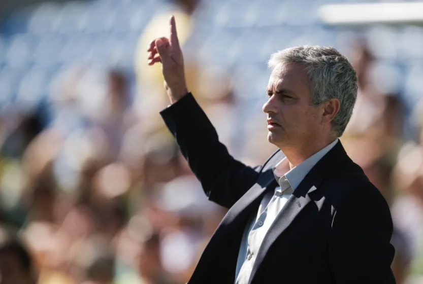  罗马主场惨败拉齐奥，穆里尼奥赛后怒批防线  